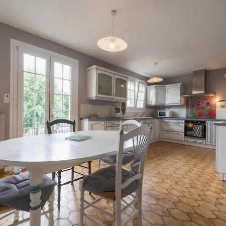 Konukevi Maison Familiale A 10 Min Du Futuroscope 3*