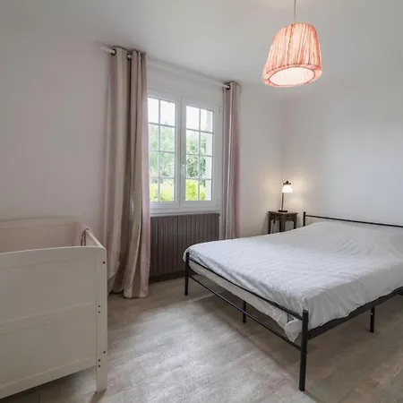 Maison Familiale A 10 Min Du Futuroscope Saint-Georges-les-Baillargeaux