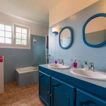 Konukevi Maison Familiale A 10 Min Du Futuroscope Saint-Georges-les-Baillargeaux